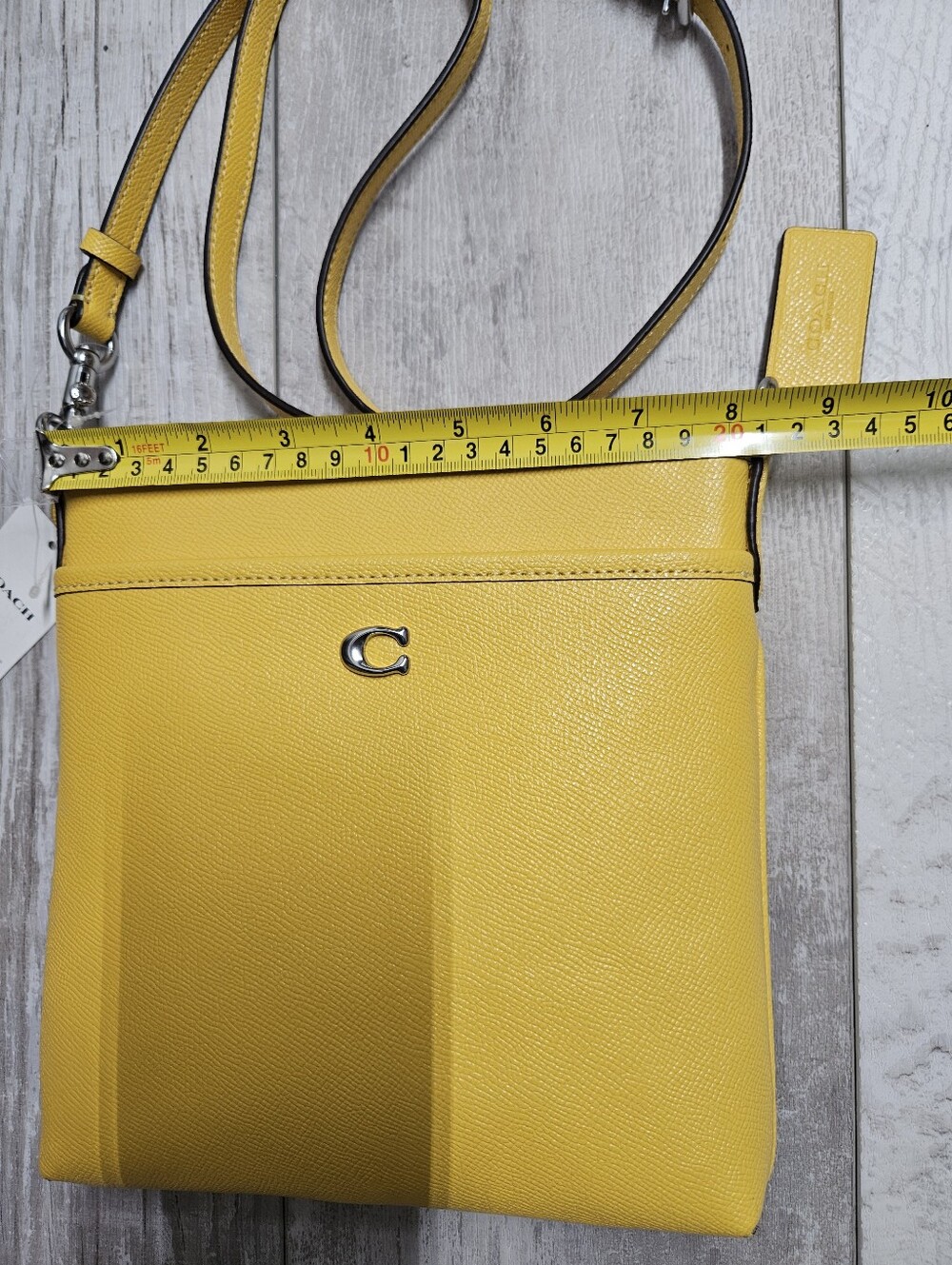 Coach Kitt Messenger Crossgrain Leather Crossbody Bag Yellow New CC526 - Picture 4 of 12